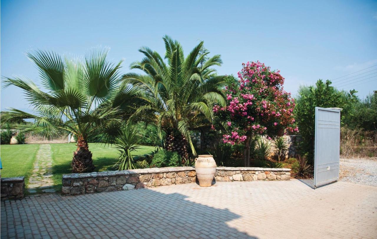 Villa Caprice Míloi Esterno foto